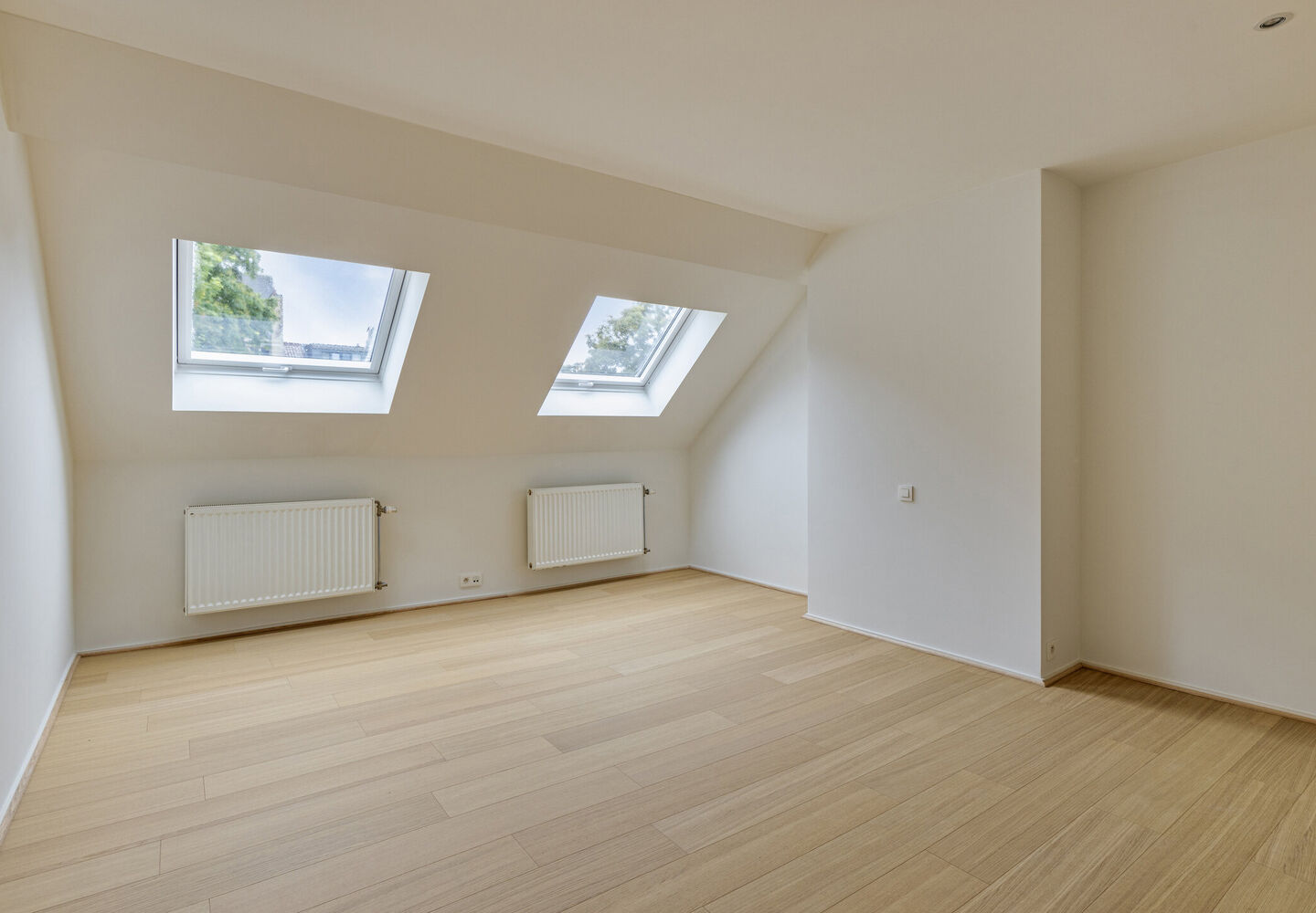 Appartementsgebouw te koop in Elsene