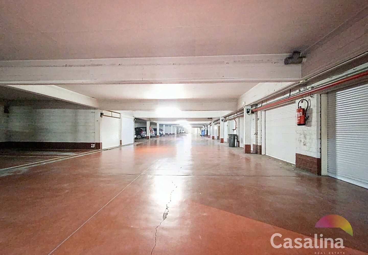 Closed garage for sale in Evere