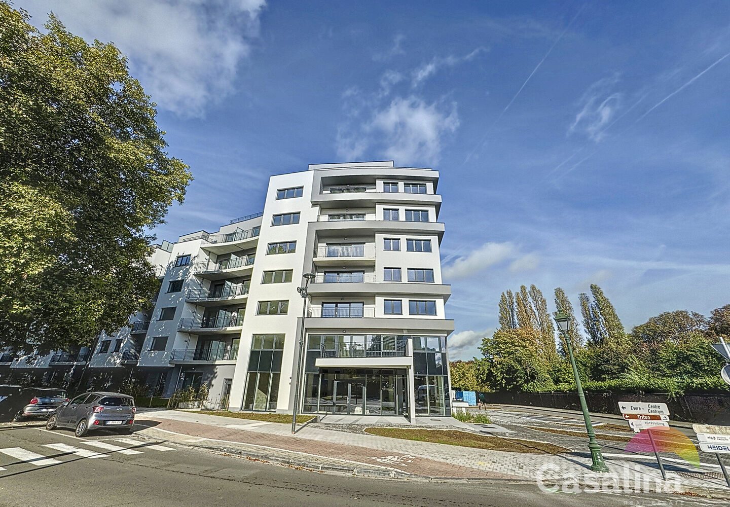 Commercial groundfloor for rent in Evere