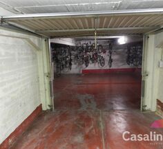 Closed garage for rent in Evere