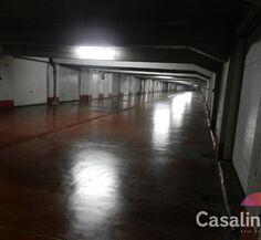 Closed garage for rent in Evere