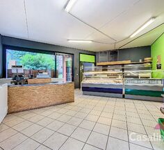 Commercial groundfloor for rent in Evere