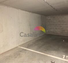 Inside parking for rent in Evere