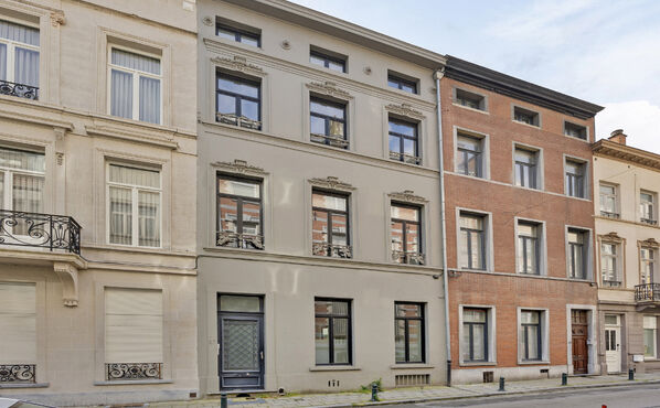 Appartementsgebouw te koop in Elsene