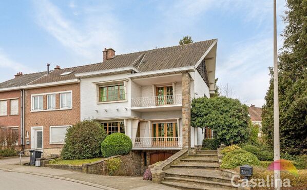 Maison de caractère à vendre à Kraainem